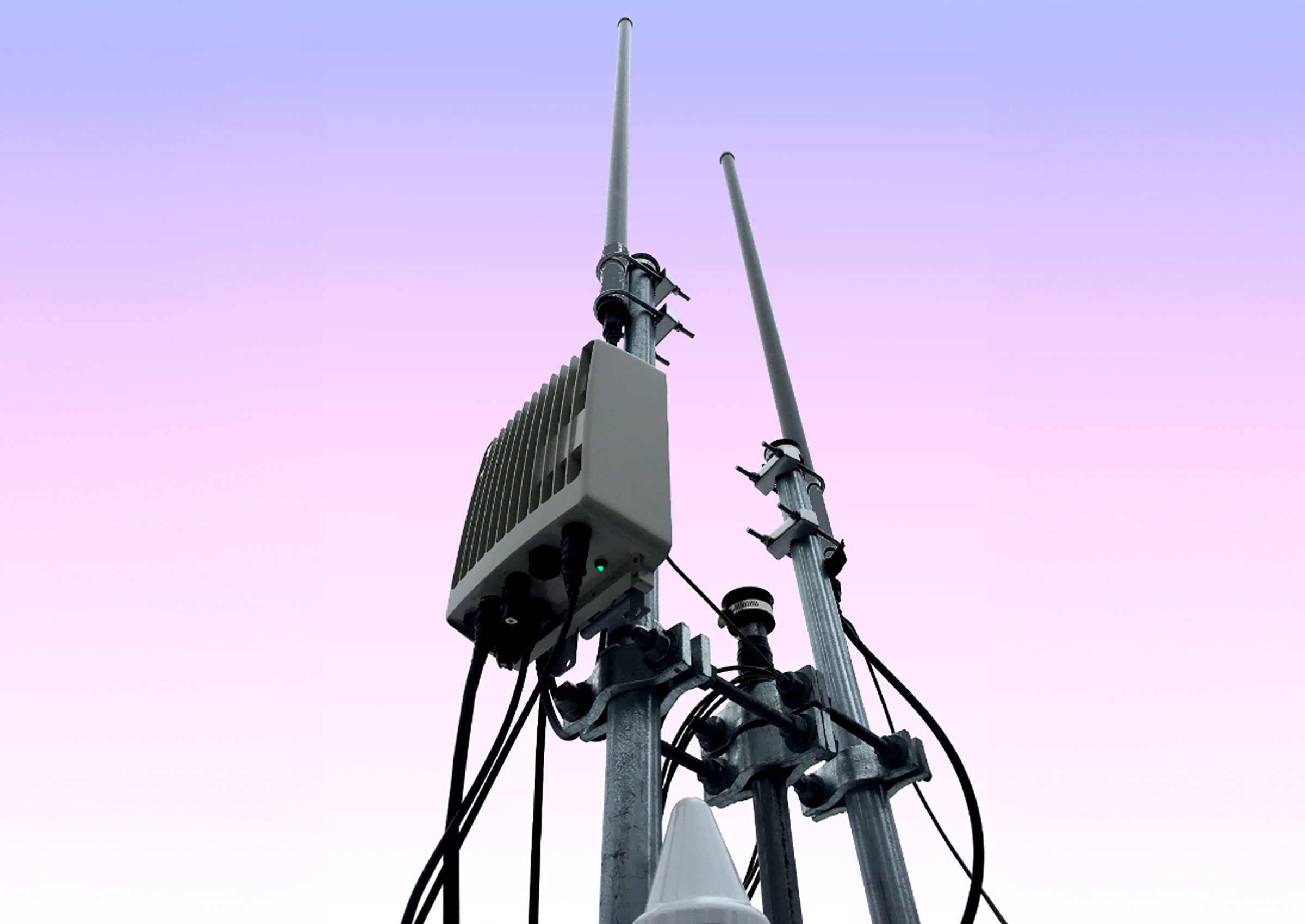 Why Your Outdoor Radio’s Antenna Placement Matters