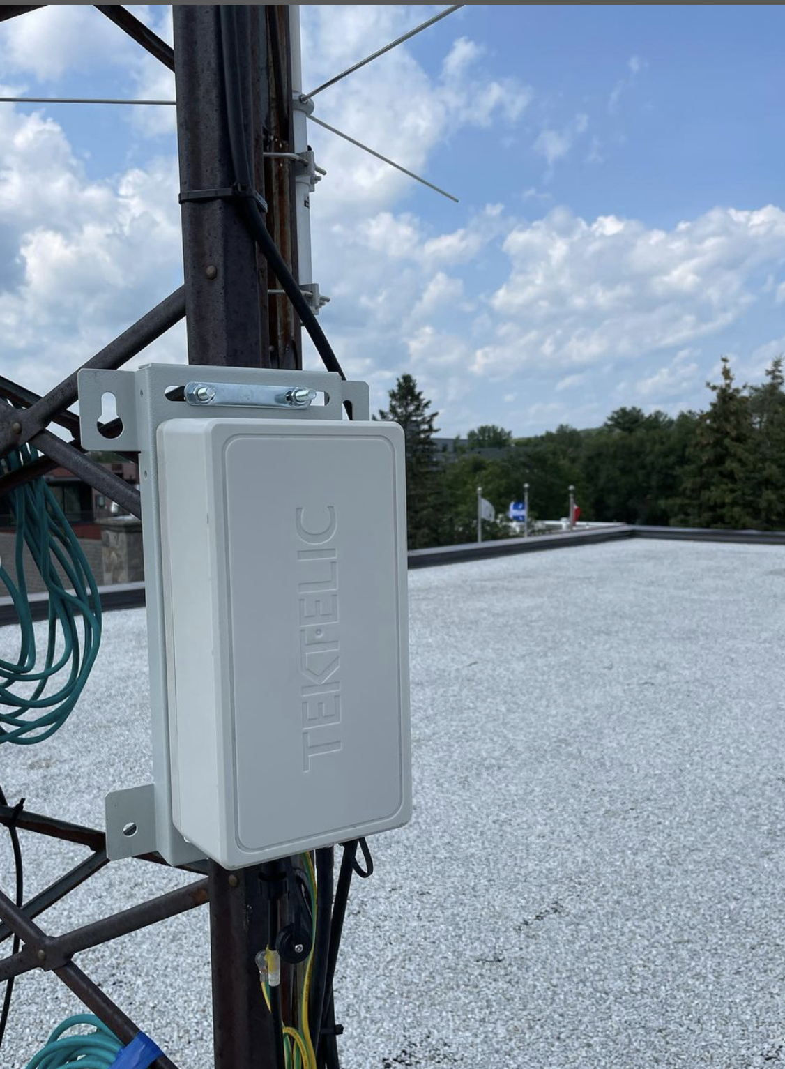 KONA Macro LoRaWAN Gateway on the pole